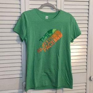 Ladies North Face Green short sleeve shirt